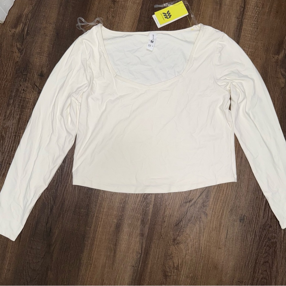 NWT Target All in Motion Everyday Soft Crop Longsleeve Top